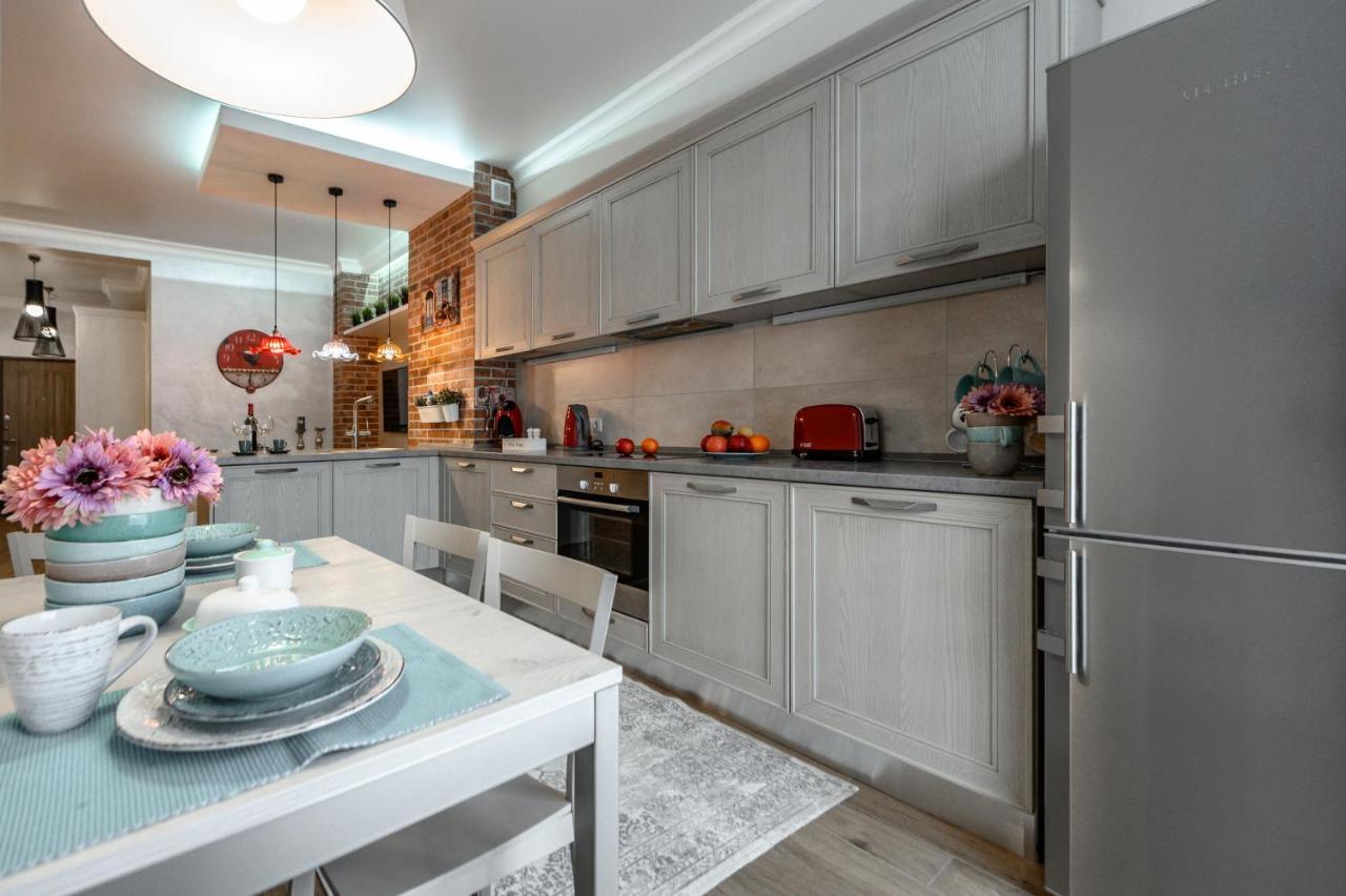 Arkadia Plaza Design Apartment Odesa